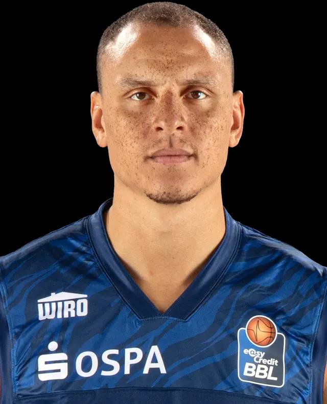 Robin Amaize