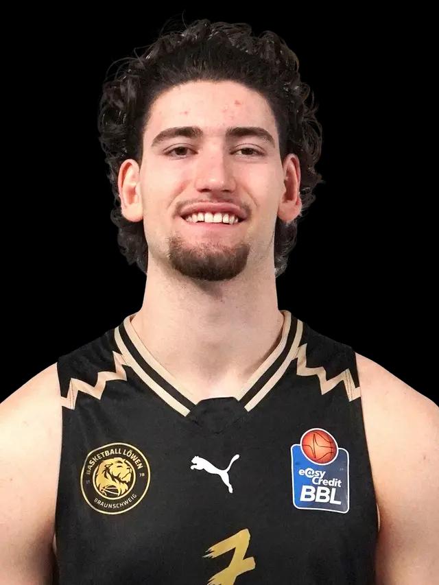 Nikola Tomic