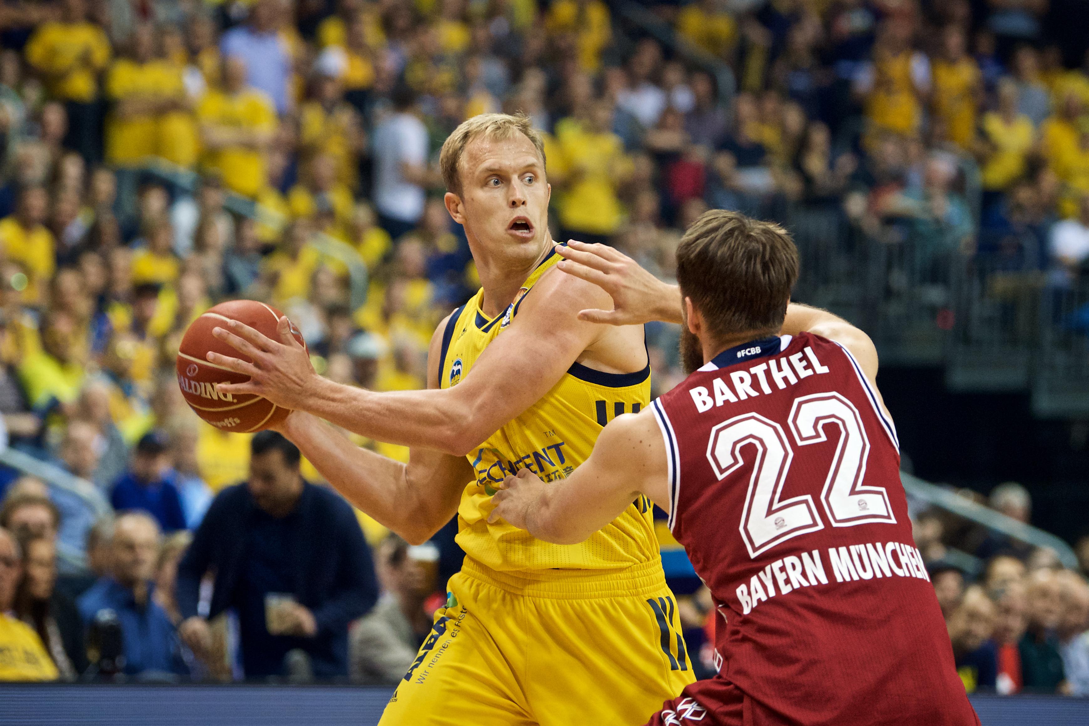 Für unsere beiden Europaligisten geht es in dieser Woche Schlag auf Schlag. Am Sonntag standen ALBA und die Bayern noch auf dem Parkett der easyCredit BBL. Am Dienstag starten sie in den ersten Doppelspieltag der neuen Saison in der Turkish Airlines EuroLeague.