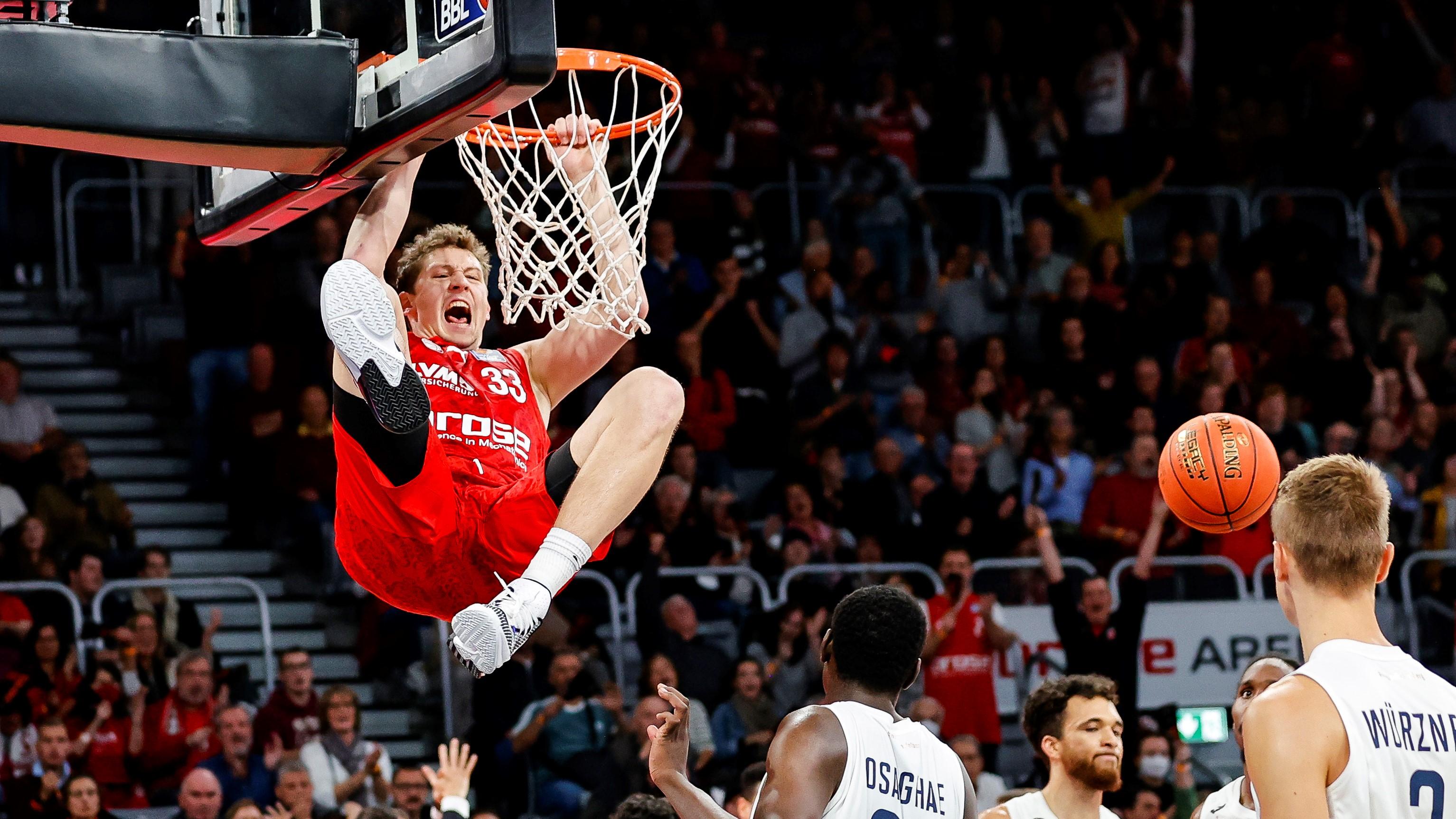 Brose Bamberg ist nach vier Spieltagen der einzige noch ungeschlagene Club der Liga: Im Duell um die alleinige Tabellenführung bezwingen die Oberfranken den Aufsteiger aus Heidelberg mit 72:68.