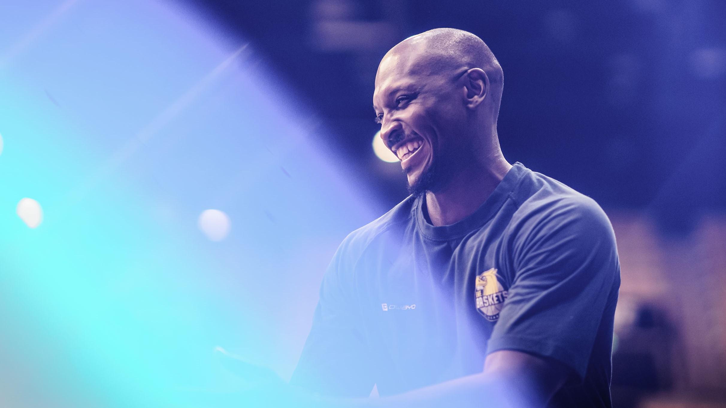 The 2021-22 season definitely has featured drama in the early going with this week’s biggest headling being Rickey Paulding’s announcement that he will retire at season’s end. On the court, NINERS Chemnitz are the Cinderella team so far with two wins in the league and a German Cup surprise over ratiopharm ulm. ALBA BERLIN for their part have bounced from their opening night loss with a revenge victory over Telekom Baskets Bonn and MLP Academics Heidelberg have surprised so far with two wins in two games.