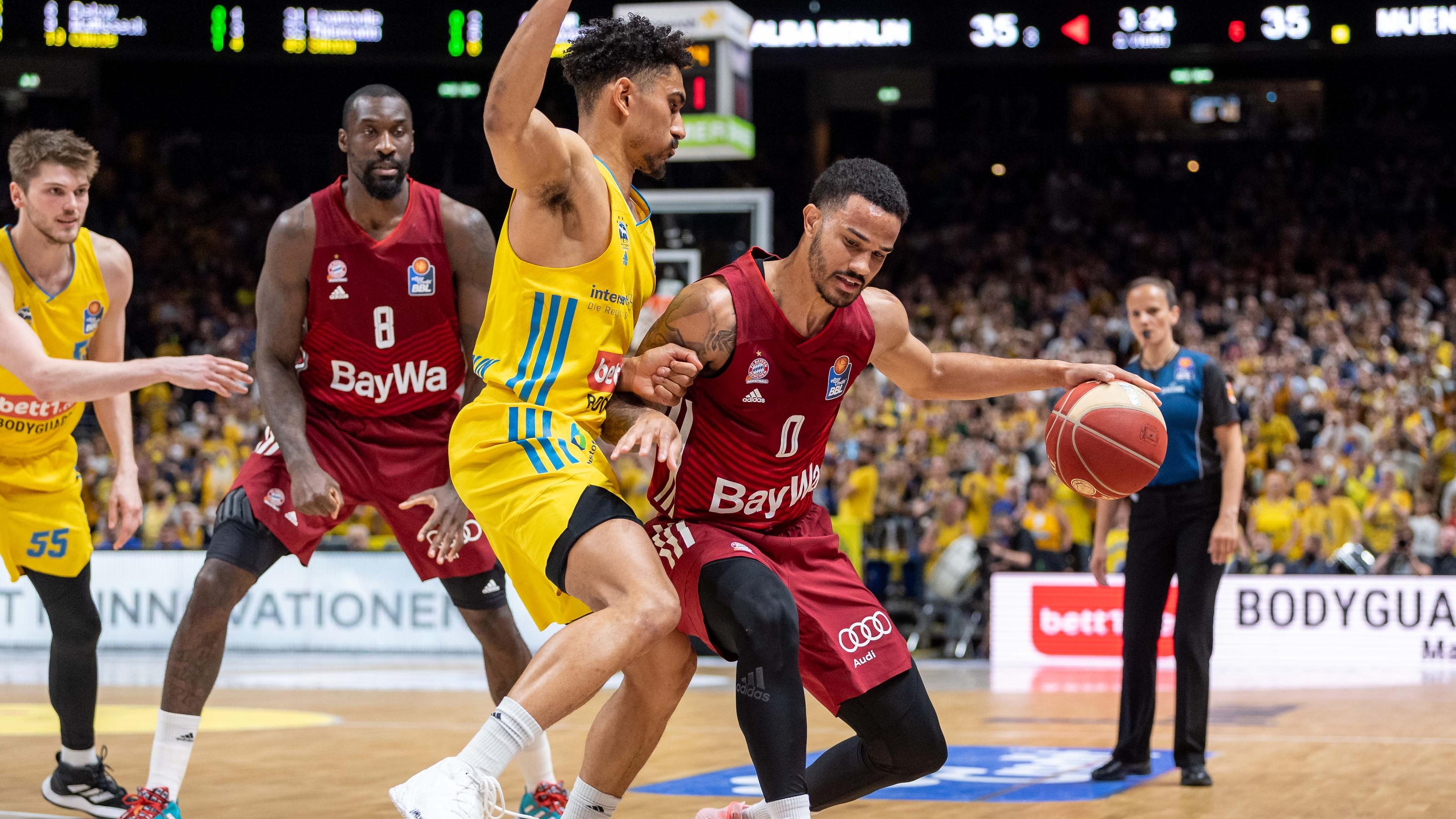 The 2022-23 easyCredit BBL season tips off on Wednesday September 28 and the biggest question is if ALBA BERLIN can complete a four-peat or will FC Bayern Munich finally get back atop the league for the first time since 2019. Or will any other team surprise one of the big two teams. Here is a breakdown of all 18 clubs and where they stand going into the season.