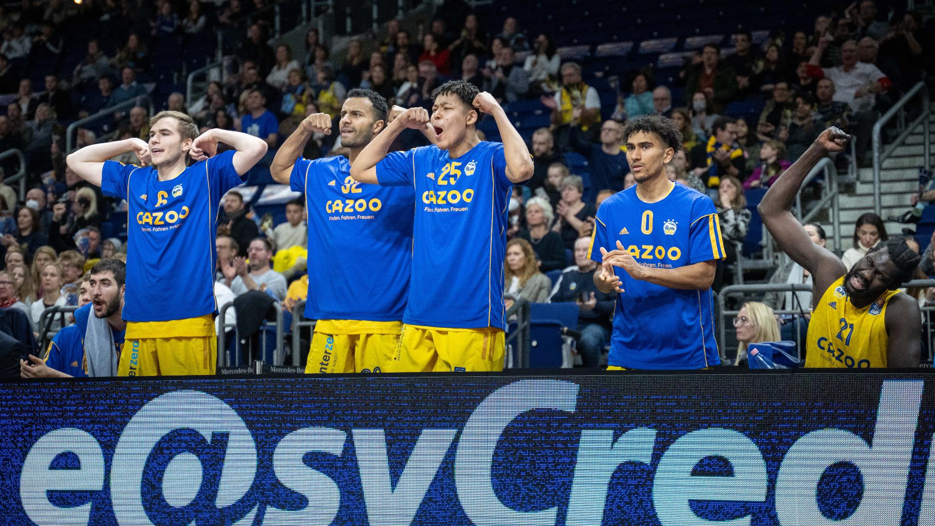 Der zwölfte Spieltag der Turkish Airlines EuroLeague beschert ALBA BERLIN am Donnerstag mit dem Gastspiel des Tabellenführers in vielerlei Hinsicht einen Saisonhöhepunkt. Bei Spielen gegen Fenerbahce strömen nämlich alljährlich in großer Zahl türkische Anhänger in die Mercedes-Benz Arena und erzeugen zusammen mit den ALBA-Fans eine phantastische Atmosphäre.