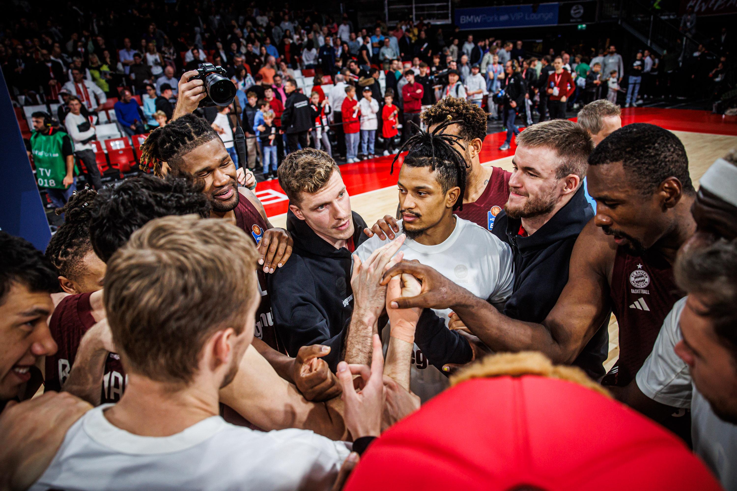 Auch am zehnten Spieltag der Turkish Airlines EuroLeague müssen der FC Bayern München und ALBA BERLIN auswärts antreten.