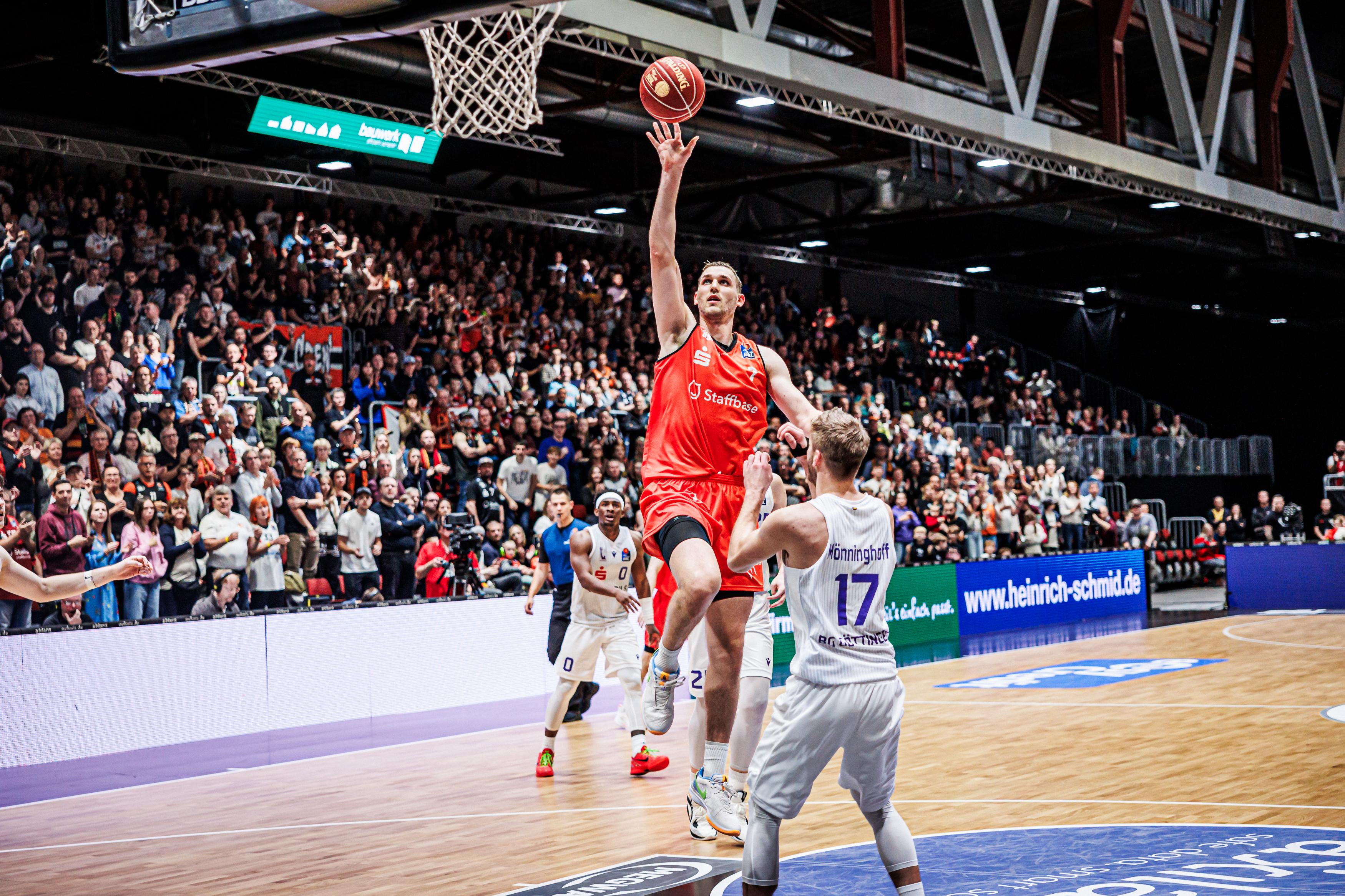 Am Mittwoch gibt es wieder es ein prall gefülltes Europapokal-Programm: Sieben deutsche Clubs sind in EuroLeague, EuroCup, Champions League und FIBA Europe Cup im Einsatz.