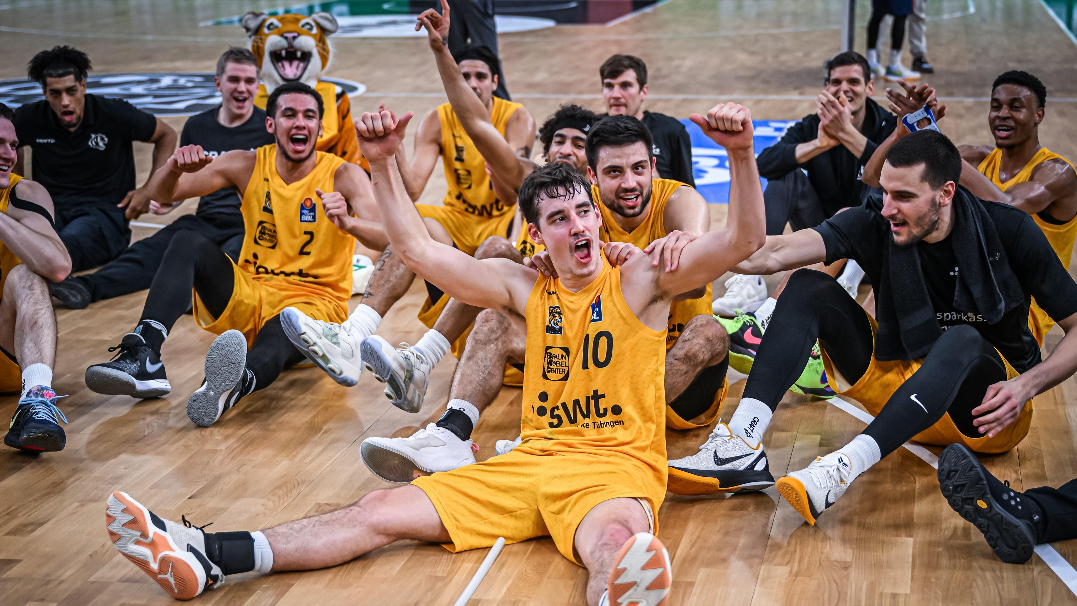 Die Tigers Tübingen feiern beim 93:84 gegen die EWE Baskets Oldenburg den zweiten Sieg in Serie. Die Niedersachsen hingegen verlieren in der easyCredit BBL zum dritten Mal am Stück – und verzeichnen weitere verletzungsbedingte Ausfälle.