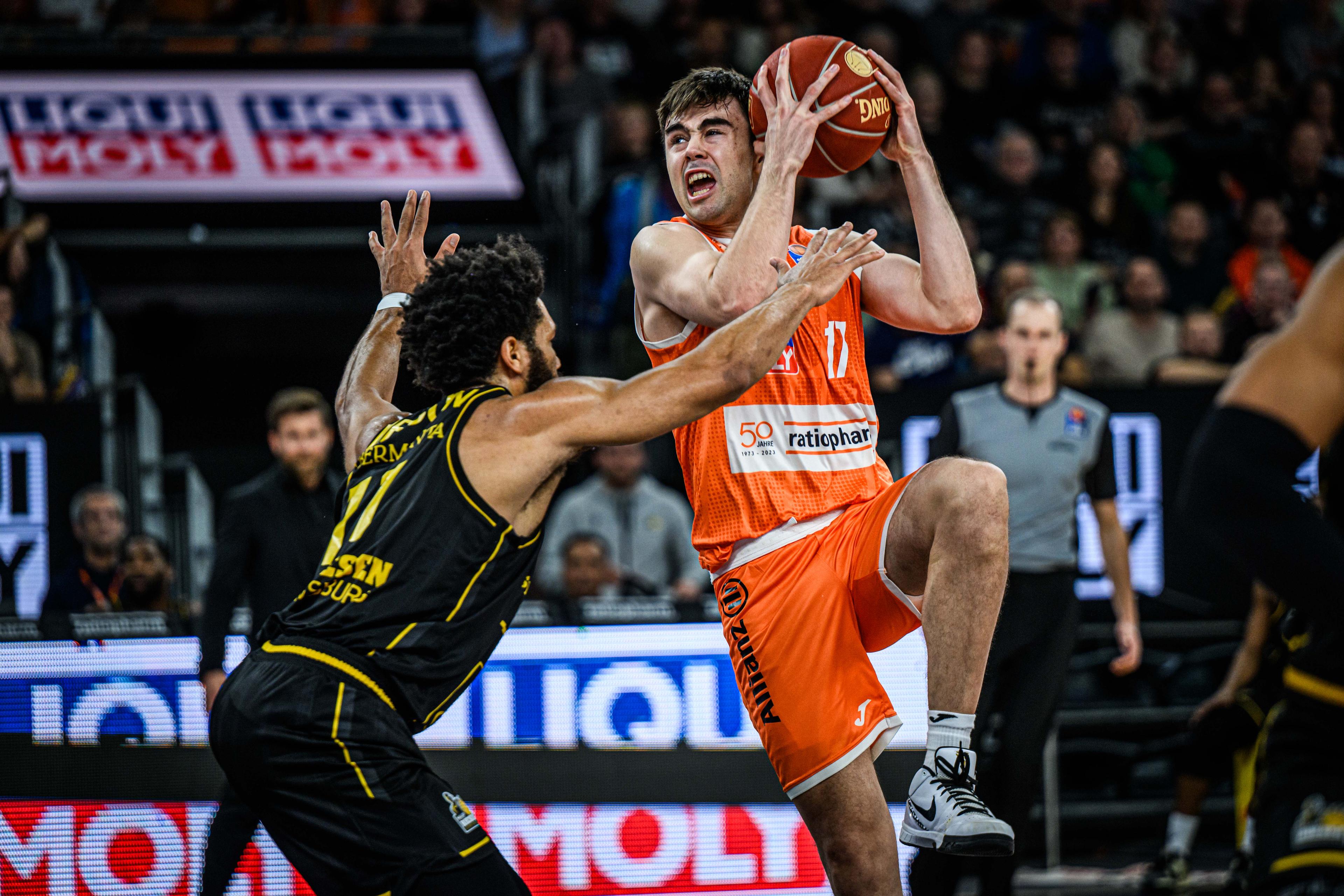 Standen am Dienstag in Europa für die deutschen Vertreter drei Heimspiele auf dem Programm, sind am Mittwoch Ulm, Ludwigsburg und Göttingen auswärts gefordert. Einzig Chemnitz spielt am Mittwoch in eigener Halle.