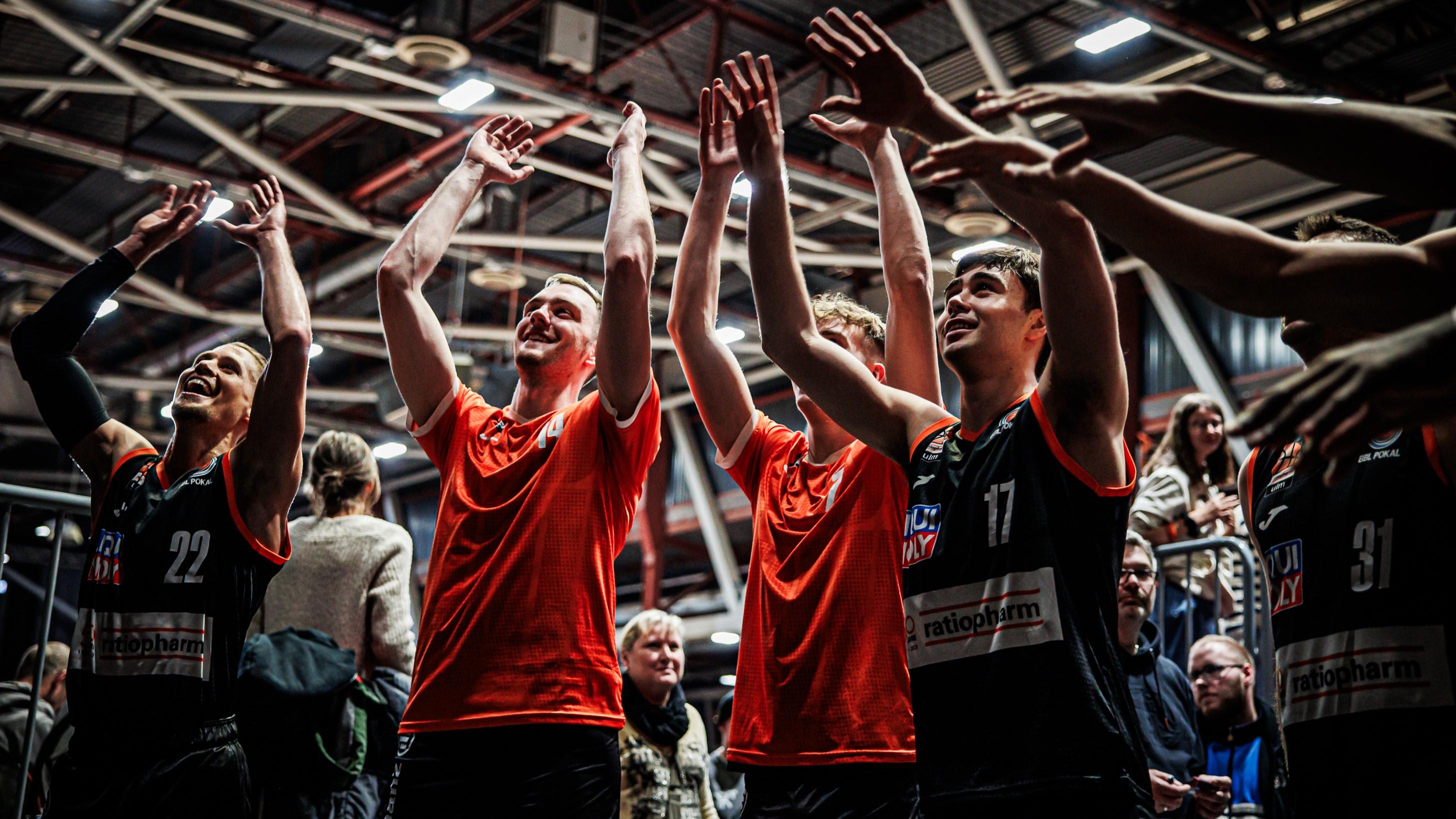 Nach 17 Pflichtspielsiegen am Stück erwischt es die NINERS Chemnitz: Im Viertelfinale um den BBL Pokal unterliegt das Team von Trainer Rodrigo Pastore daheim ratiopharm ulm mit 78:87. Der amtierende Deutsche Meister folgt somit den Bamberg Baskets und ALBA BERLIN ins TOP FOUR.