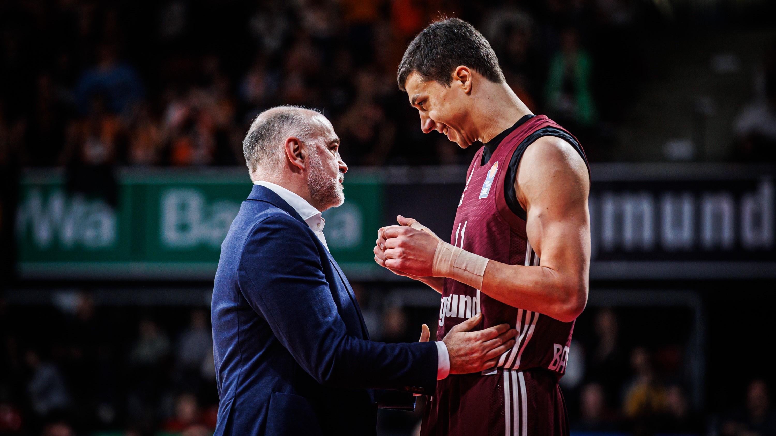 FC Bayern Munich were boosted by the season debut of team captain Vladimir Lucic in grabbing a big win over reigning champions ratiopharm ulm. The team that Ulm beat in the German BBL Cup Quarter-Finals, NINERS Chemnitz bounced back and extended their winning streak to 10 games to remain in first place in the league. ALBA BERLIN kept pace with the leading teams thanks to another impressive showing from world champion Johannes Thiemann.