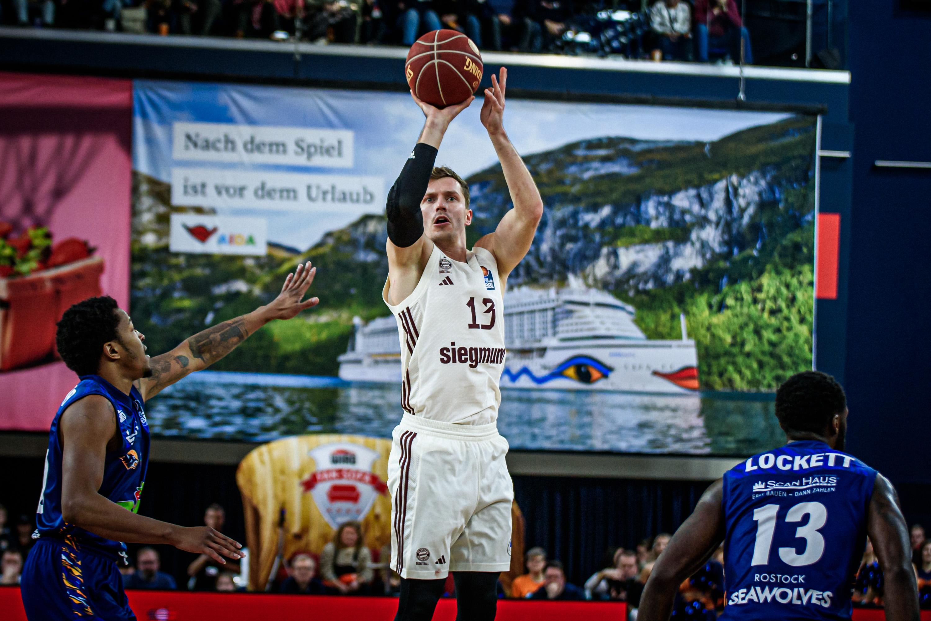Der zweite Teil des EuroLeague-Doppelspieltags beschert den Basketballern des FC Bayern am Donnerstag ein Gastspiel bei Fenerbahce Istanbul, das den Bayern-Schreck Scottie Wilbekin in seinem Aufgebot hat.