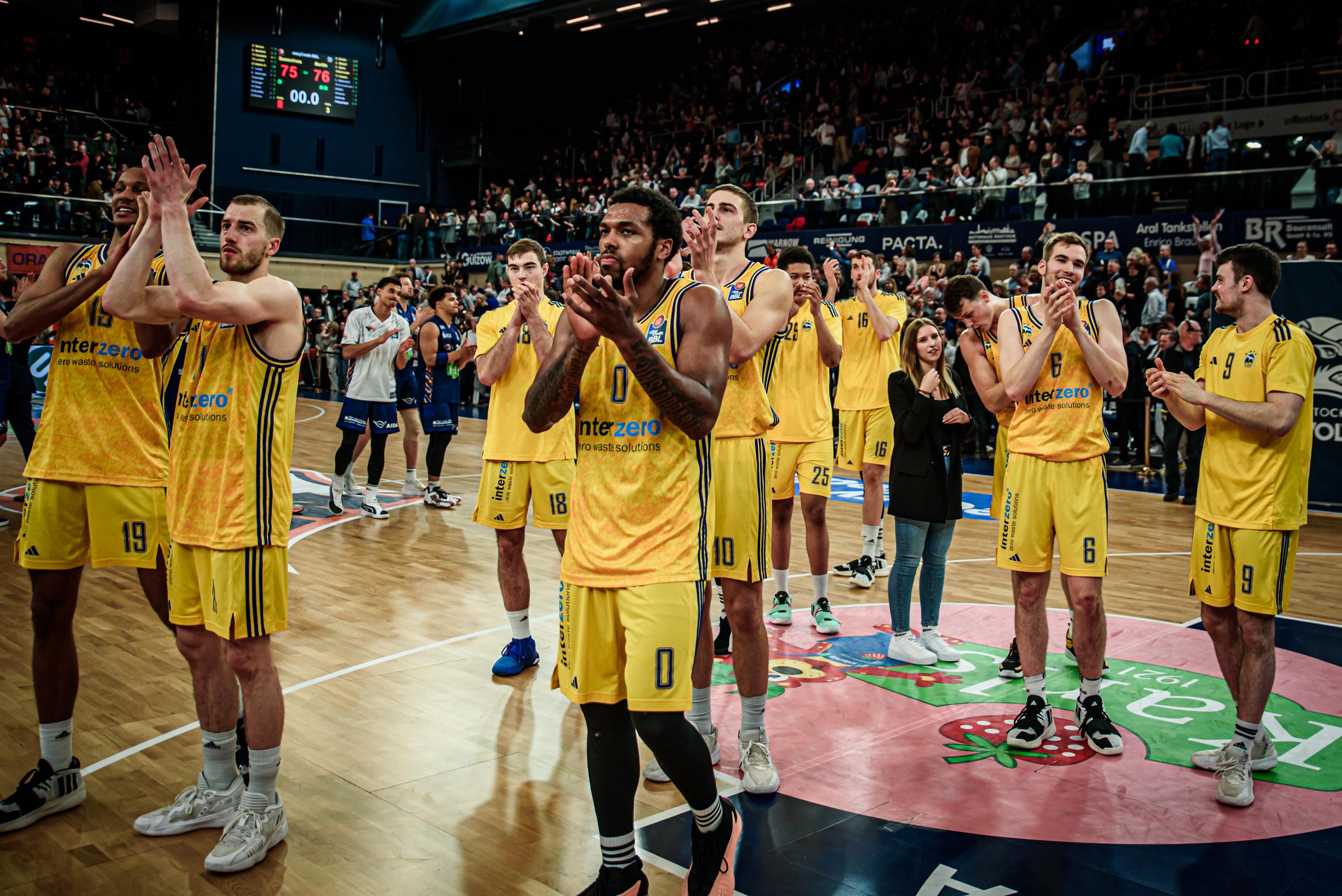 Am Donnerstag, einen Tag vor dem 29. Jahrestag des Berliner Gewinns des Korac Cups am 15. März 1995, kommt der damalige ALBA-Spielmacher Sasa Obradovic als Headcoach mit dem AS Monaco in die deutsche Hauptstadt: