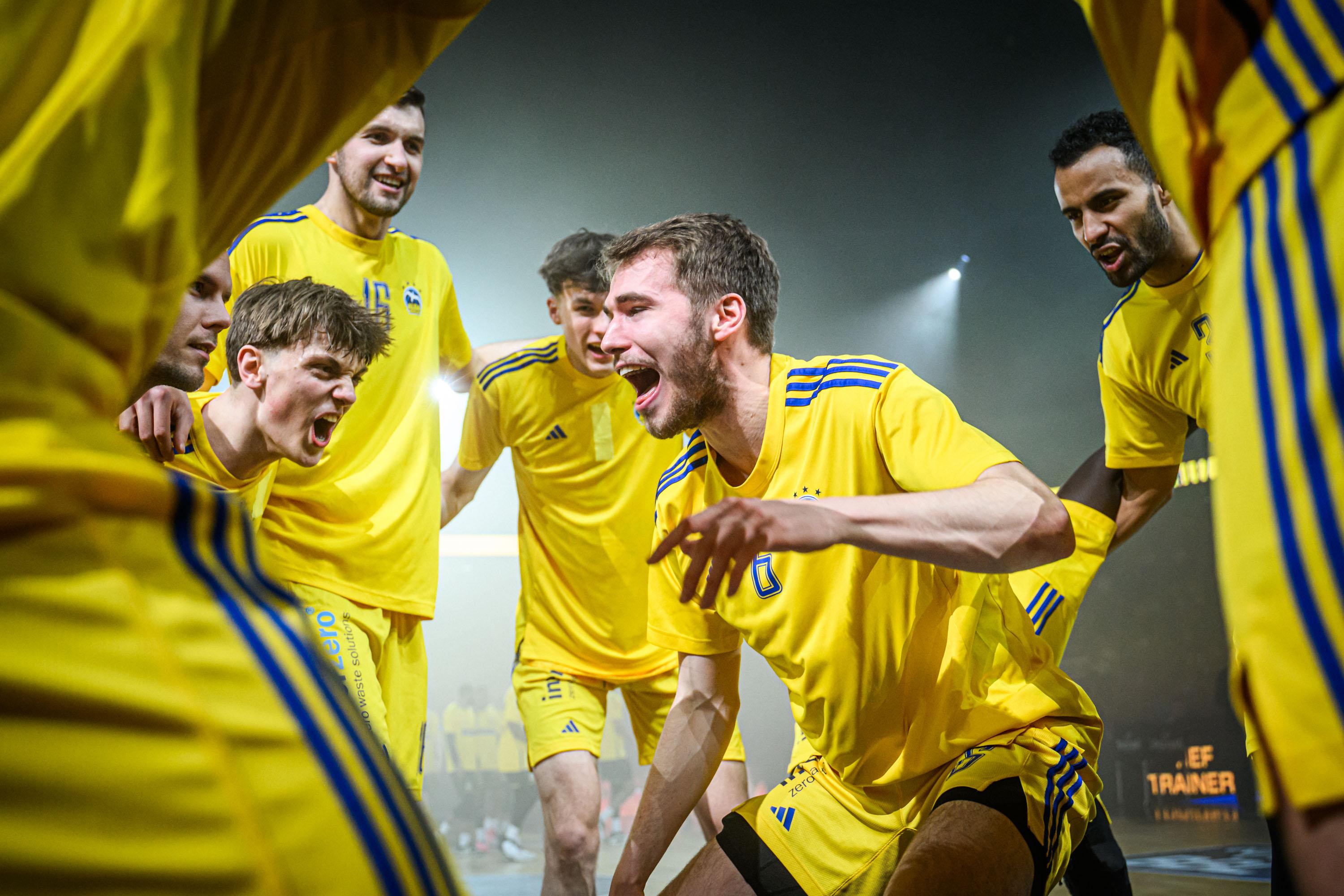 Am Donnerstag endet die für die deutschen Vertreter unter dem Strich enttäuschende Saison in der Turkish Airlines EuroLegaue 2023/24 mit Auswärtsspielen bei zwei heißen Kandidaten für das Final Four in Berlin: