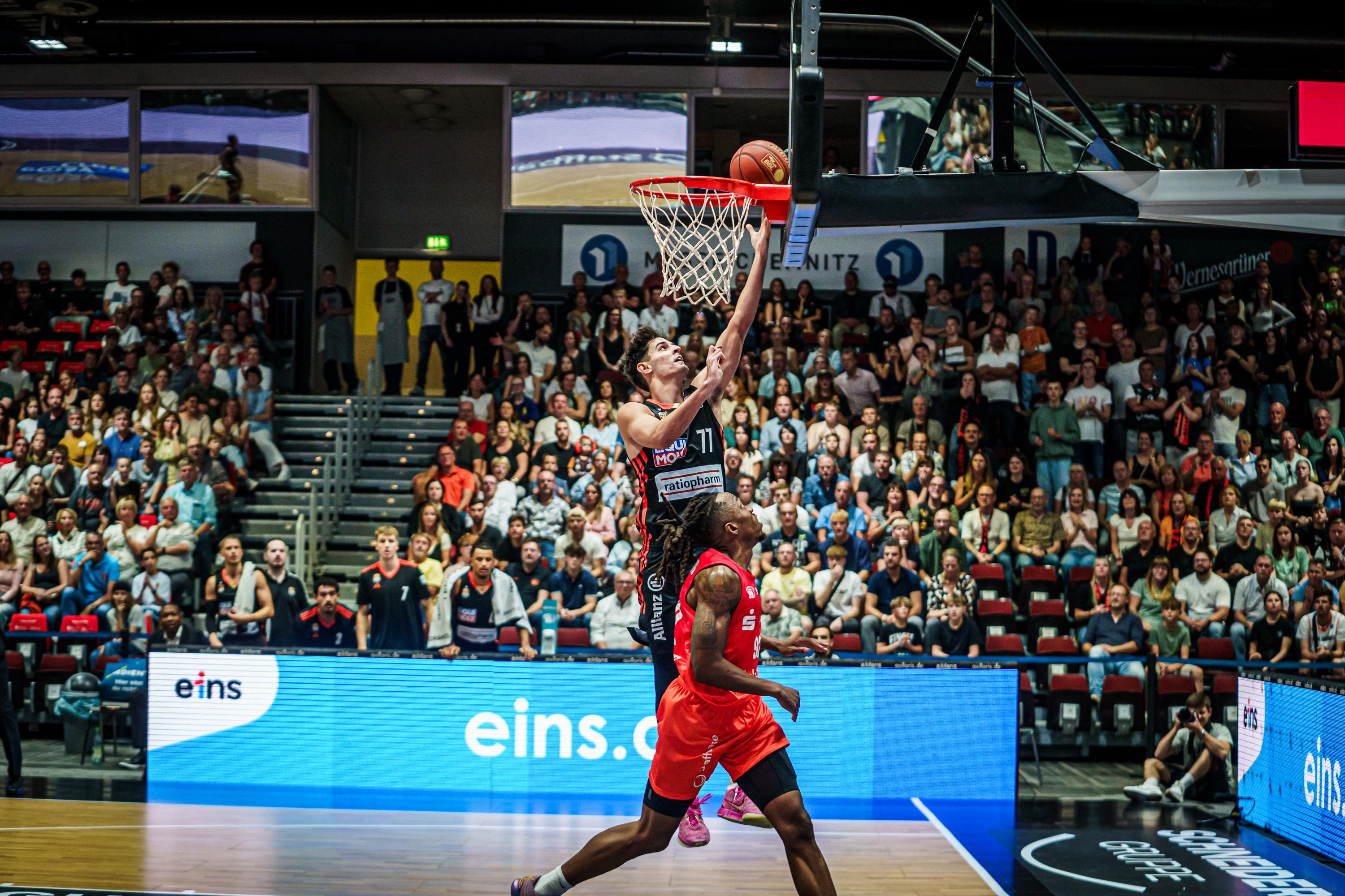 ratiopharm ulm opened their season with a resilient 90-86 victory at NINERS Chemnitz thanks to their two star teenagers Ben Saraf and Noa Essengue, who helped Ulm fight off multiple comebacks and get the win. Saraf scored 21 points and Essengue added 15 as Ulm gave new head coach Ty Harrelson a perfect gift on his 44th birthday. Jaron Johnson tallied 22 points, 7 rebounds and 7 assists in the loss to give Chemnitz a 0-2 record to start the season.