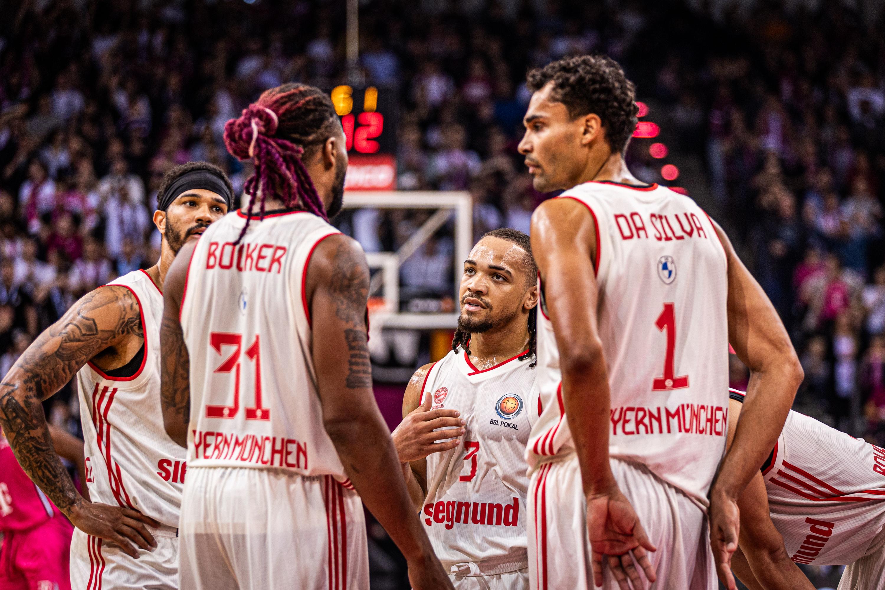 Die Europapokalwoche könnte am Donnerstag kaum spektakulärer zu Ende gehen. ALBA BERLIN empfängt vor mit vielen türkischen Fans großer Kulisse in der Uber Arena den türkischen Meister Fenerbahce Istanbul. Bayern München begrüßt im zweiten Heimspiel im neuen SAP Garden den mit vielen ehemaligen BBL-Stars gespickten Aufsteiger Paris Basketball.
