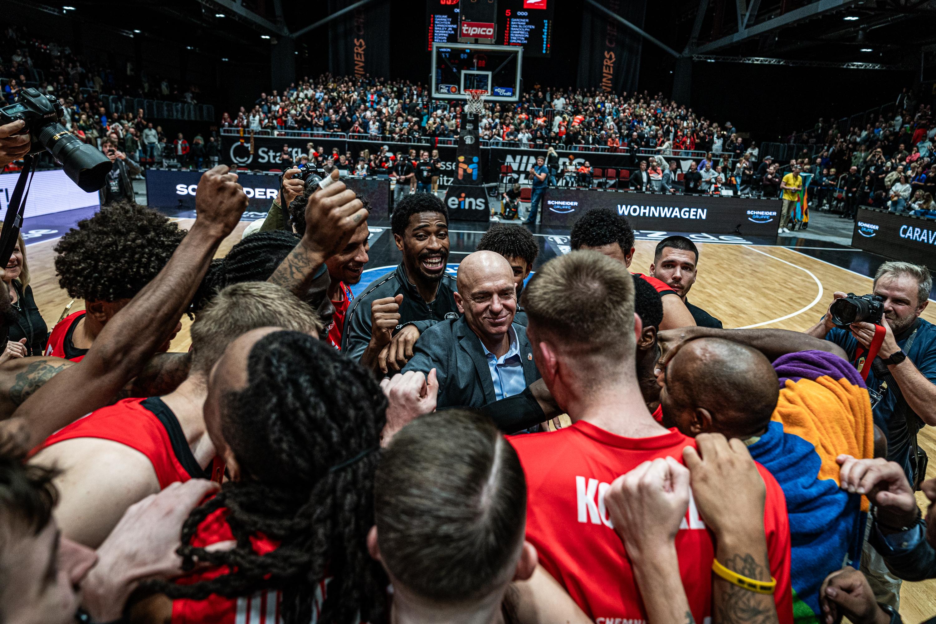 In der "Halbzeit" des EuroLeague-Doppelspieltags rücken am Mittwoch mit dem FIBA Europe Cup und der European North Basketball League (ENBL) die kleineren europäischen Wettbewerbe in den Fokus. Die NINERS Chemnitz empfangen im ersten Heimspiel in der Basketball Champions League Benfica Lissabon.