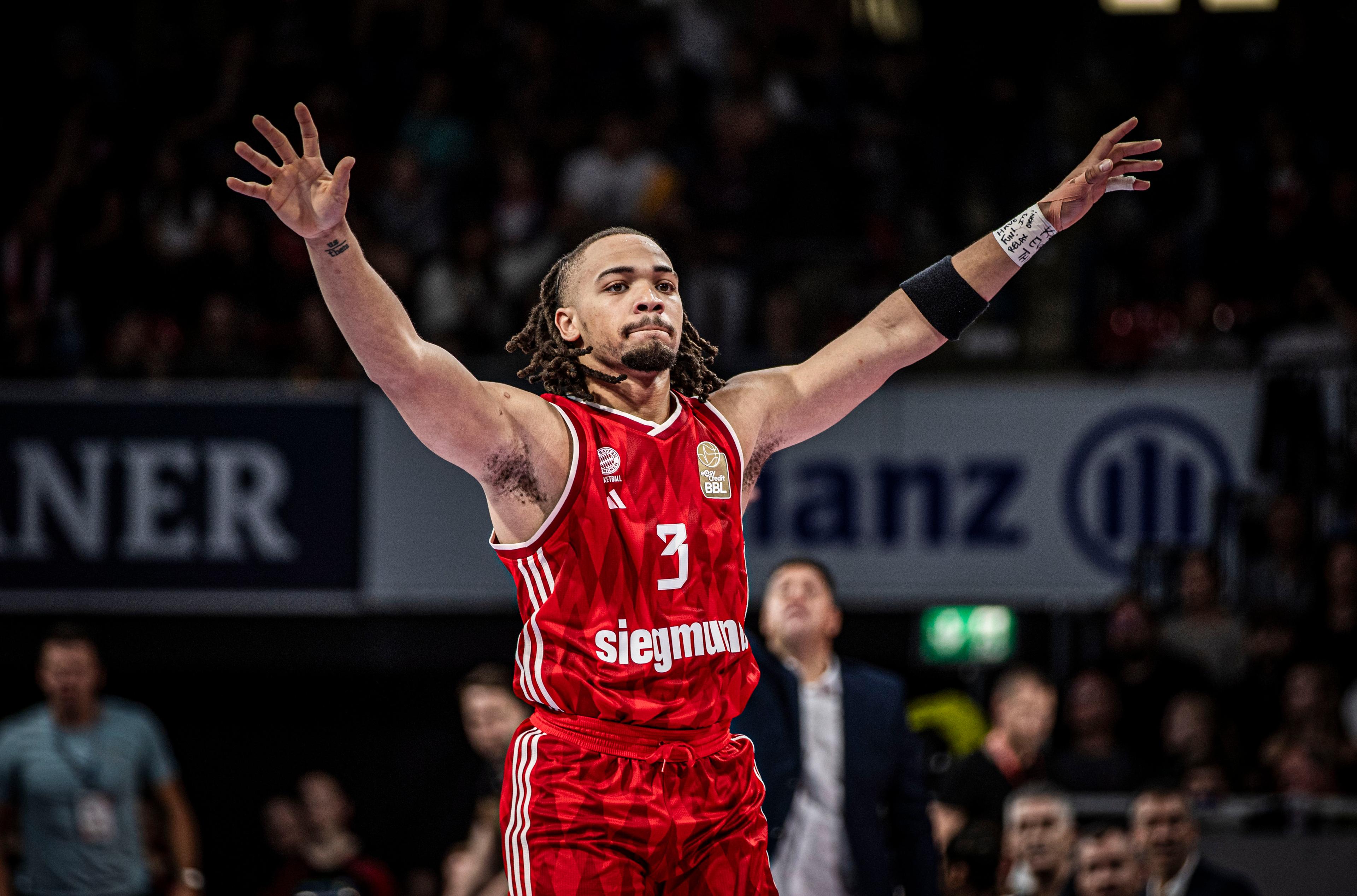 ALBA BERLIN, den Veolia Towers Hamburg und den NINERS Chemnitz. Das Highlight bildet aber das Gastspiel der Münchener Bayern im Spitzenspiel der Turkish Airlines EuroLeague bei Fenerbahce Istanbul. 