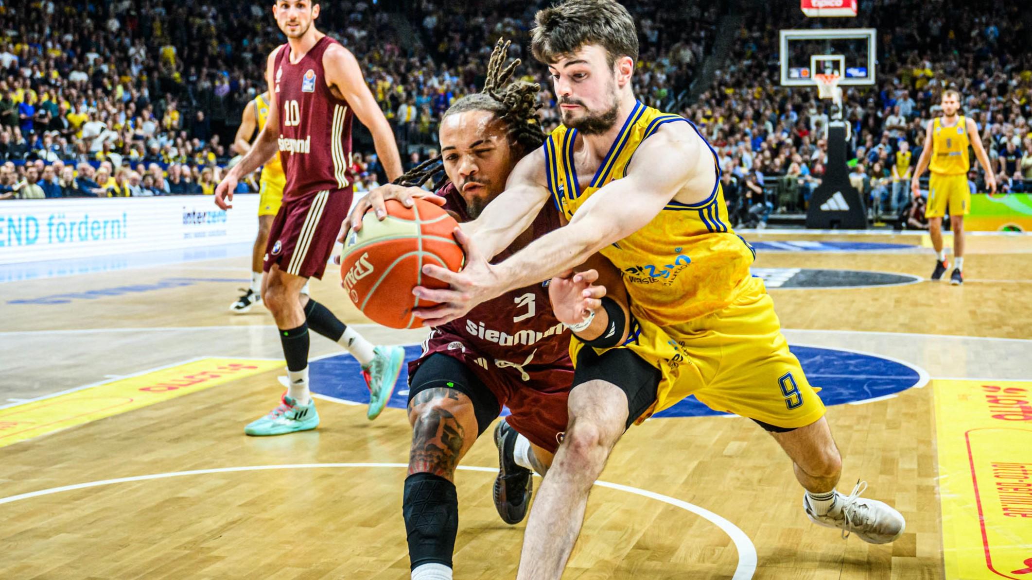 In der easyCredit BBL duellieren sich die ewigen Rivalen und letztjährigen Finalisten Bayern München und ALBA BERLIN erst nach dem Jahreswechsel am 5. Januar. In der Turkish Airlines EuroLeague bietet sich dem Vizemeister aus der Hauptstadt schon in dieser Woche am Donnerstag die Chance zur Revanche.