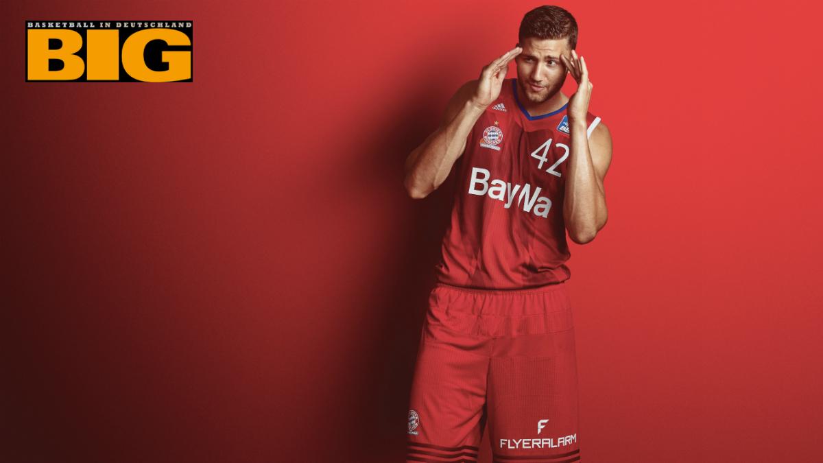 In seiner zweiten Saison ist Maximilian Kleber in München endgültig angekommen. Auch weil er gesund ist. Im großen BIG-Interview erzählt der 25-Jährige, warum er nach Niederlagen Zeit für sich selbst braucht und welcher Nationalmannschaftskollege dann per Whatsapp stichelt.