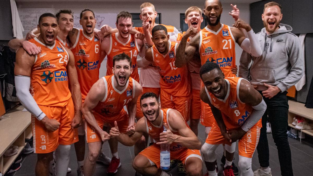 The biggest news was RASTA Vechta pulling off a miracle comeback in beating Basketball Löwen Braunschweig after trailing by 27 points in the fourth quar-ter. The week also saw Killian Hayes lead ratiopharm ulm to a rare victory in Freak City while SYNTAINICS MBC welcomed back Björn Harmsen as head coach and MHP RIESEN Ludwigsburg defeated ALBA BERLIN.