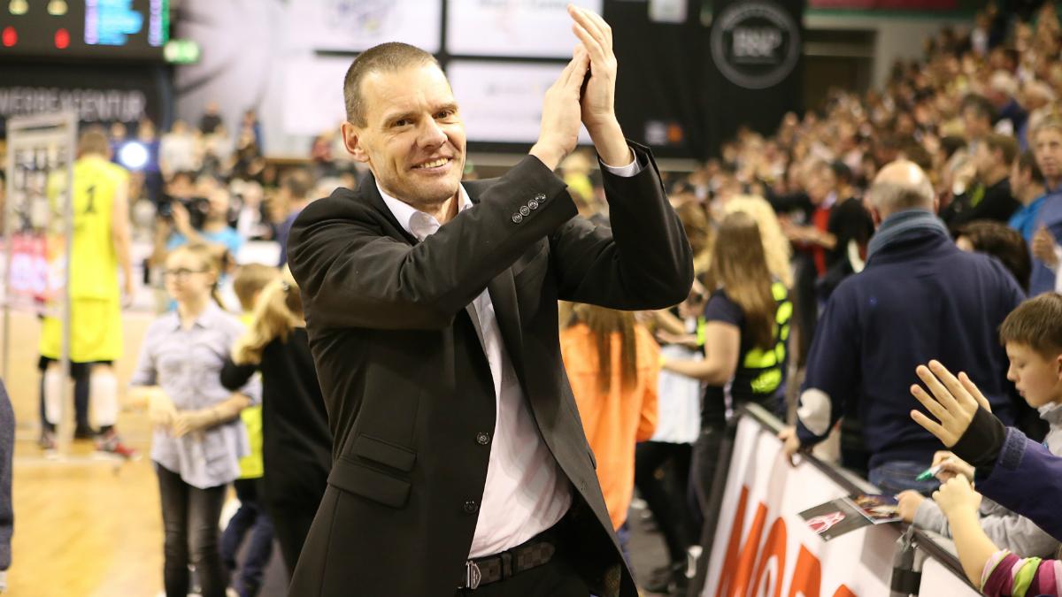 Die JobStairs GIESSEN 46ers haben einen neuen Manager. Mit dem 54-jährigen Michael Koch übernimmt eine der bekanntesten deutschen Basketballgrößen ab dem 01.03.2020 die Position als Geschäftsführer.