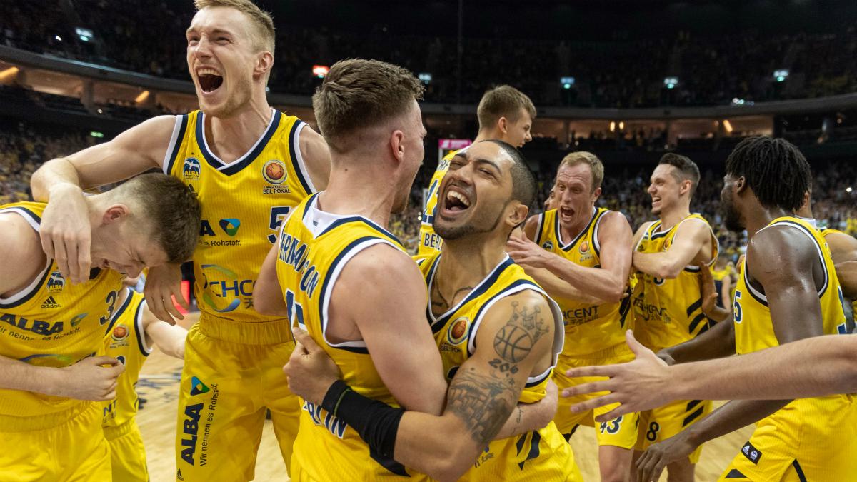 ALBA BERLIN finally have won another title as they defeated EWE Baskets Oldenburg for the MagentaSport BBL Pokal German Cup crown. The week also saw BG Göttingen shock league leaders FC Bayern Munich while SYNTAINICS MBC fired head coach Björn Harmsen after their first home win of the season and replaced him with returnee Silvano Poropat. Round 20 also saw a number of German players set new career highs in scoring.