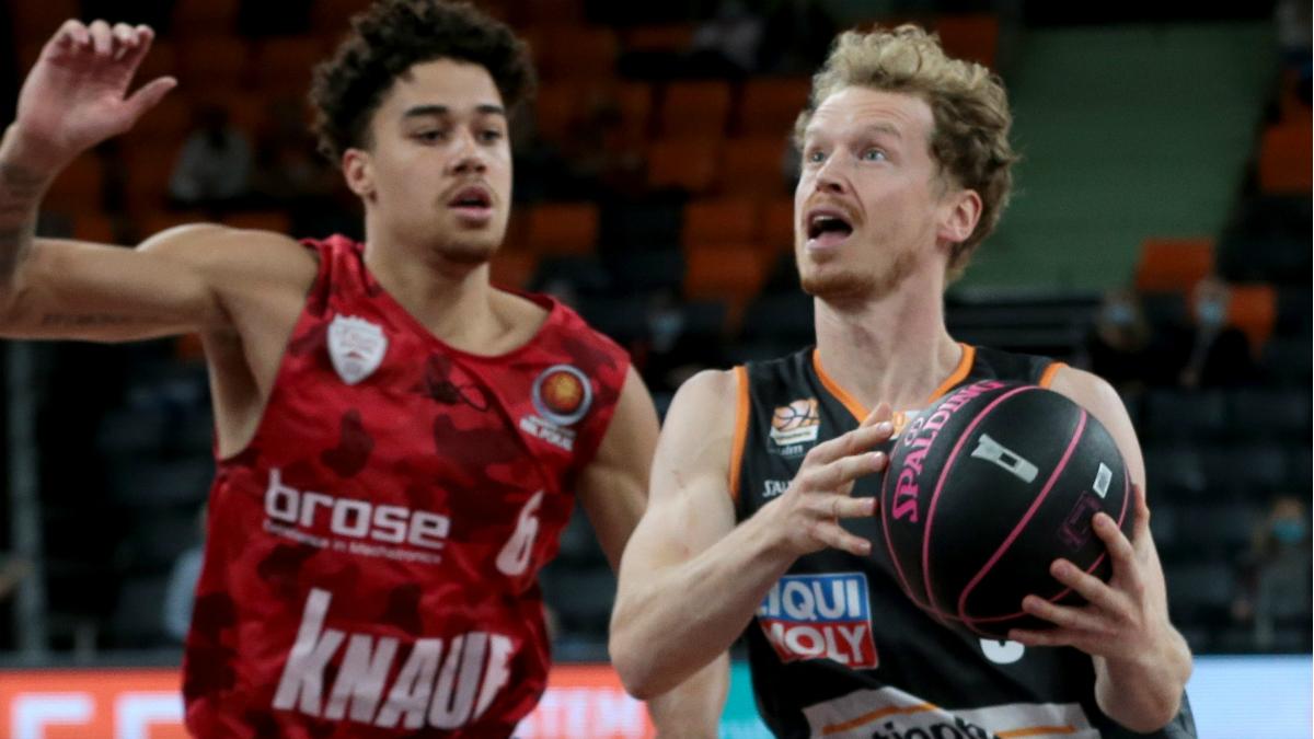 Göttingen and Ulm have booked their tickets to the MagentaSport BBL German Cup TOP FOUR while the other two spots remain undecided. The Top Four has fallen victim to the SARS-CoV-2 virus, which caused five cup games this weekend to be postponed.